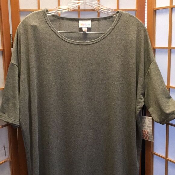 3/$20 LuLaRoe Short Sleeve Tunic (Long T-shirt) - Picture 2 of 8